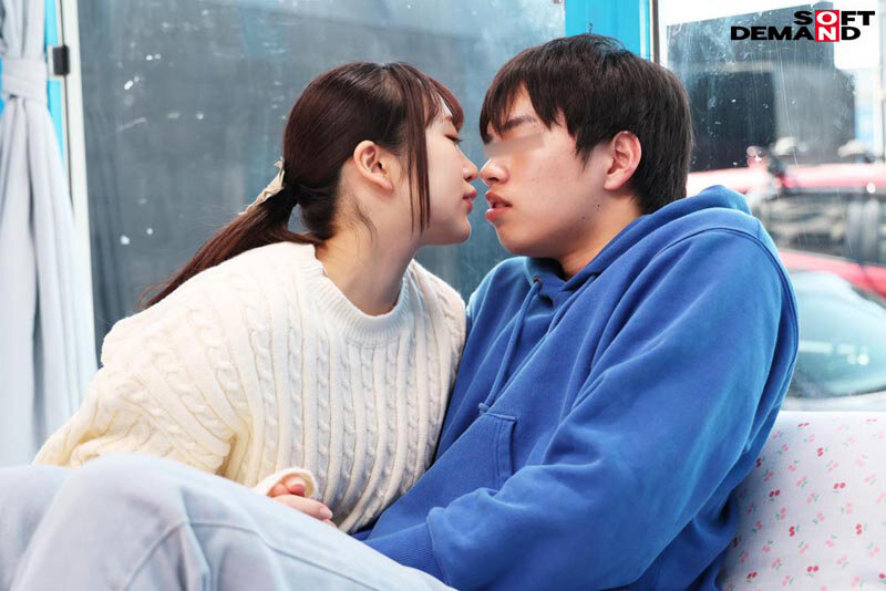 「童貞くんのオナニーのお手伝いしてくれませんか…」街中で声をかけた母性溢れる優しい巨乳女子大生が童貞くんを赤面筆おろし！││ハイビジョン│1sdmm00177