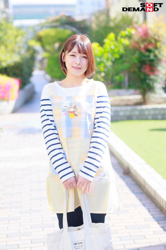 マジックミラー号 母性溢れる保育士さん限定！「おっぱい吸わせてマザコン男子のママ離れをサポートしませんか」乳離れのできない童貞くんを赤面筆おろしのはずが…実は絶倫AV男優で激ピストンで無許可中出し！！││4K│1sdmm00208