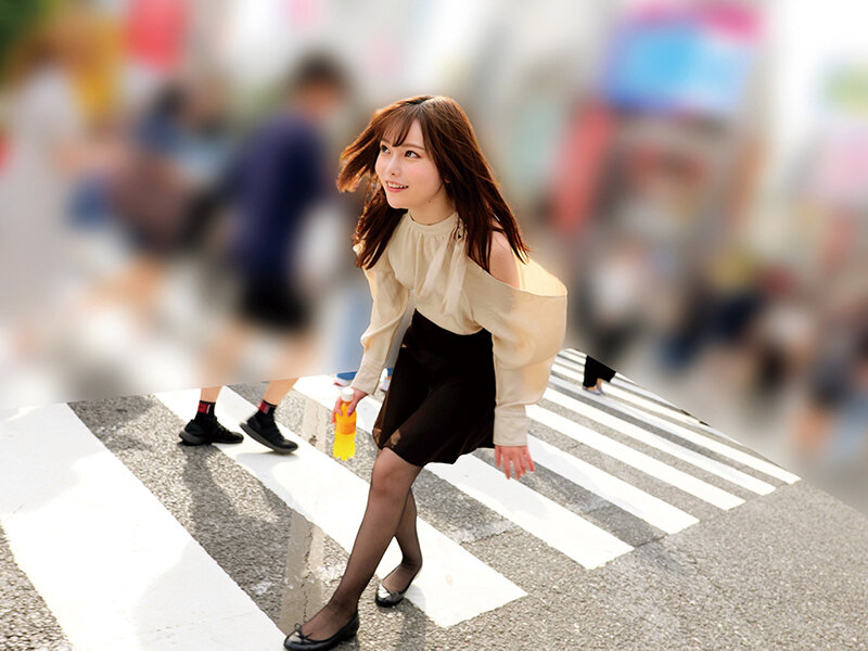 素人美少女とリモコンバイブお散歩11-黒パンストキャリアウーマン編-「もう我慢できません…//」人ごみの中、黒パンスト美脚ガクブル震わせイキまくってしまうOLたち！人生初の羞恥プレイでまさかのエロスイッチオン！車移動中も大胆カーオナニー！最後はホテルで…││ハイビジョン│h_1324skmj00692